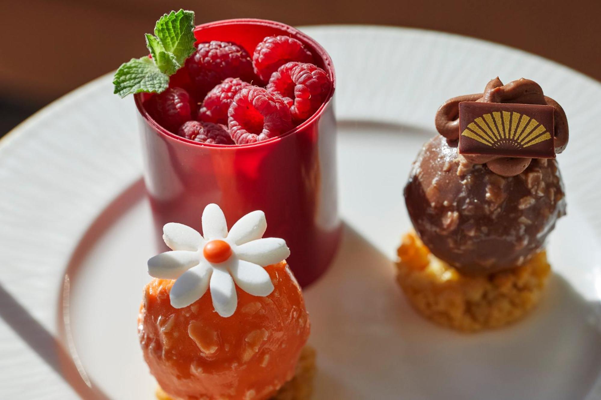 ホテル グランド ハイアット サンティアゴ エクステリア 写真 A selection of petits fours