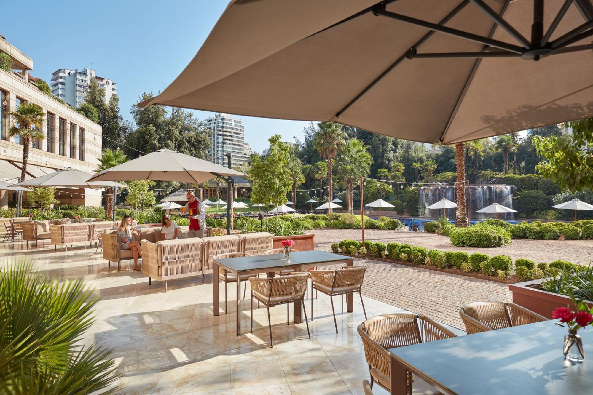 ホテル グランド ハイアット サンティアゴ エクステリア 写真 The outdoor terrace